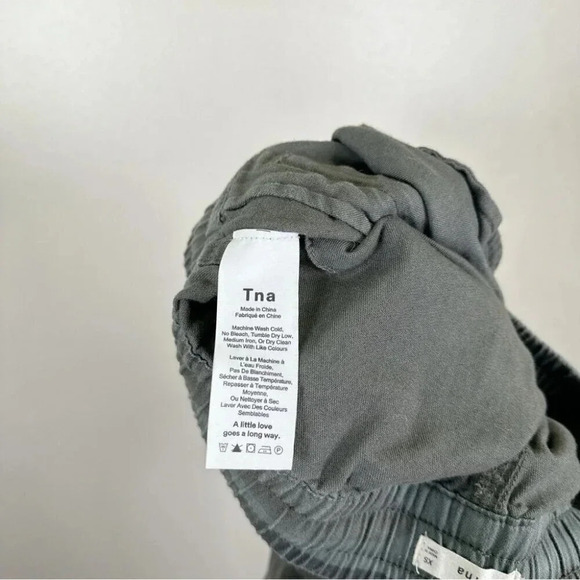 Aritzia Womens Size Xsmall Tna Alix  Camo Jogger - Picture 9 of 13